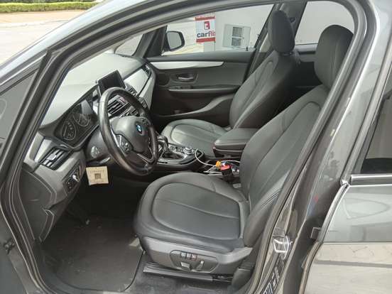 BMW-220i-2015