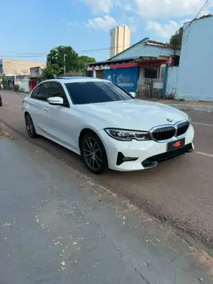 BMW-320i-2021