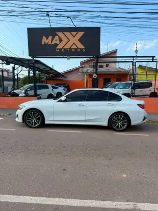 BMW-320i-2021