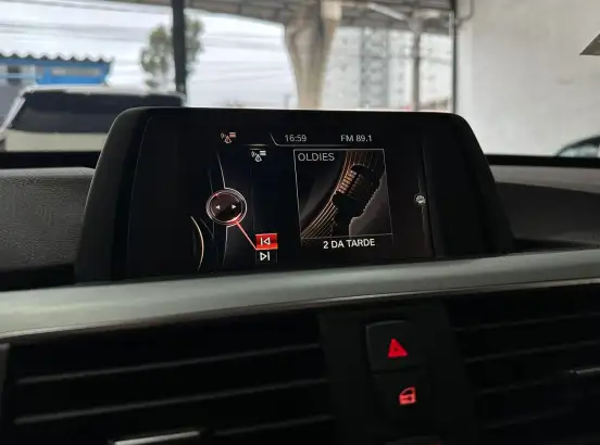 BMW-320i-2016