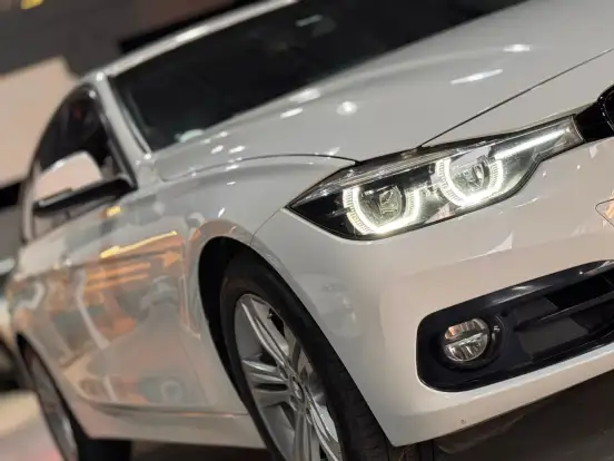 BMW-320i-2.0 SPORT 16V TURBO ACTIVE FLEX 4P AUTOMÁTICO BMW-320i-2018