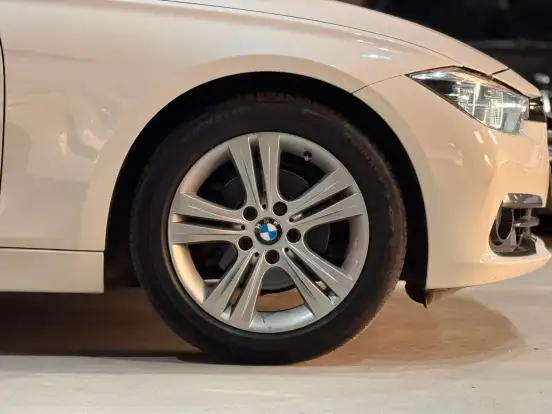 BMW-320i-2.0 SPORT 16V TURBO ACTIVE FLEX 4P AUTOMÁTICO BMW-320i-2018