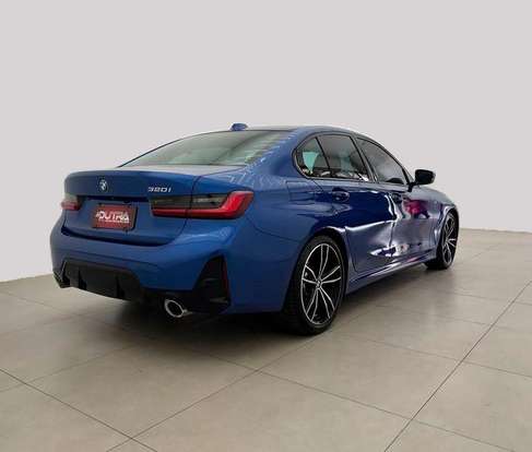 BMW-320i-2023