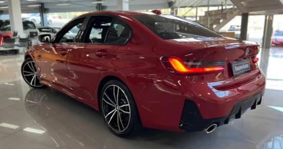 BMW-320i-2023