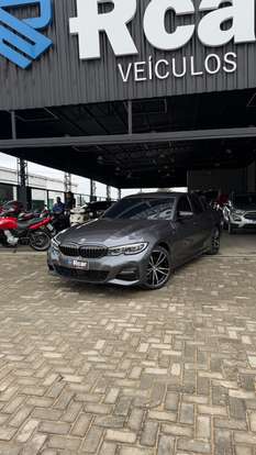 BMW-320i-2022