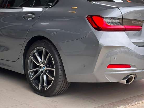 BMW-320i-2.0 16V TURBO FLEX SPORT GP AUTOMÁTICO BMW-320i-2023