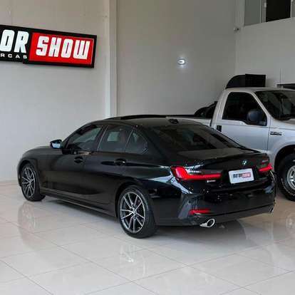 BMW-320i-2024