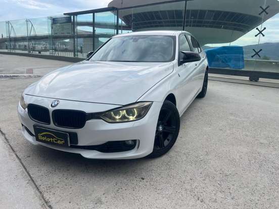 BMW-320i-2013