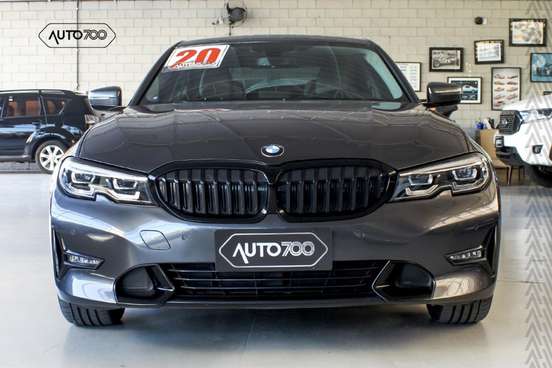 BMW-320i-2019