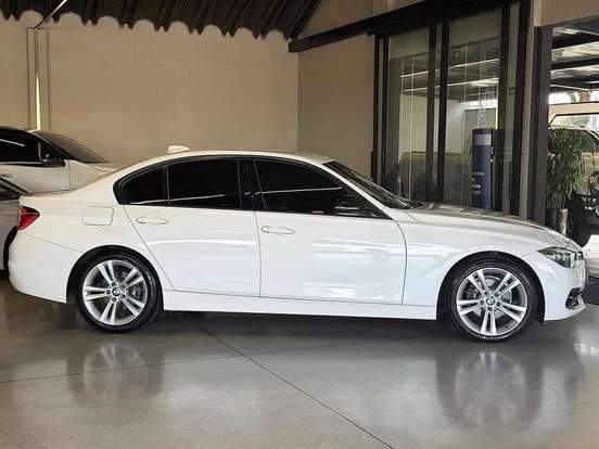 BMW-320i-2.0 M SPORT GP 16V TURBO ACTIVE FLEX 4P AUTOMÁTICO BMW-320i-2018