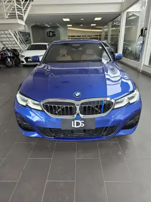BMW-330e-2021