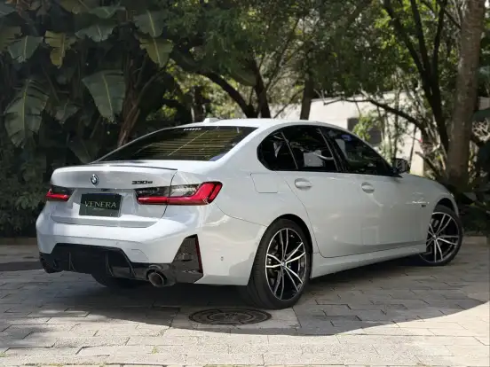 BMW-330e-2.0 16V TURBO HÍBRIDO M SPORT AUTOMÁTICO BMW-330e-2022