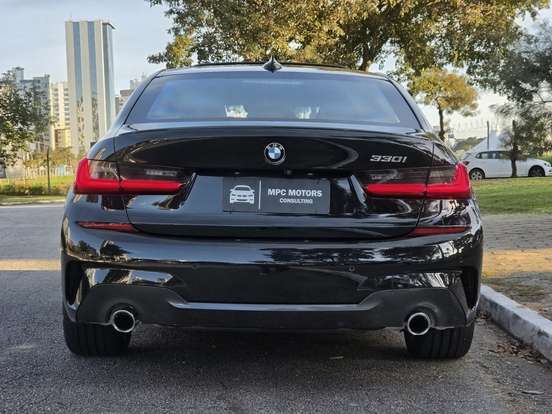 BMW-330i-2019