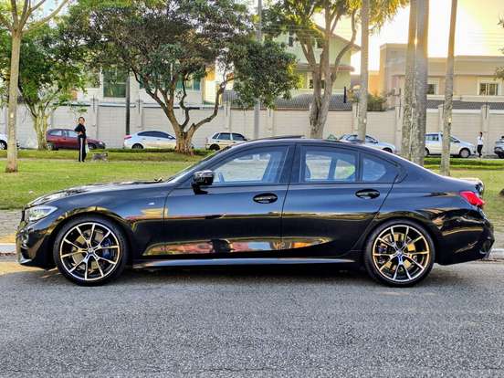 BMW-330i-2019