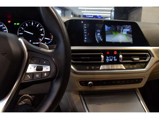 BMW-330i-2019