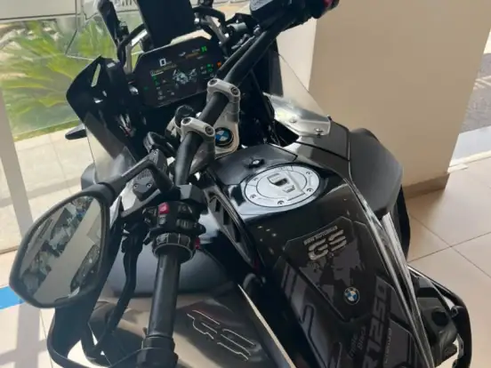 BMW-R 1250 GS ADVENTURE PREMIUM TRIPLE BLACK BMW-R 1250 GS ADVENTURE PREMIUM TRIPLE BLACK-2022