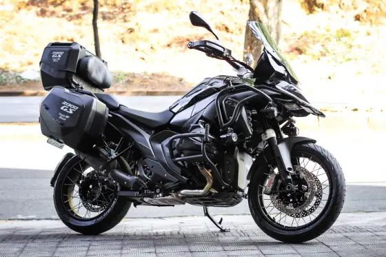 BMW R 1300 GS TRIPLE BLACK BMW R 1300 GS TRIPLE BLACK