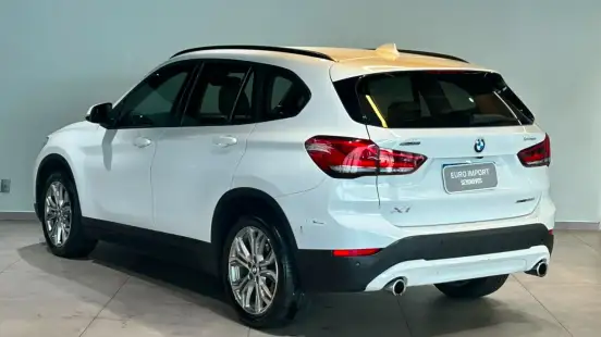 BMW-X1-2021