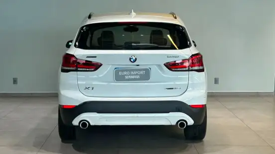 BMW-X1-2021