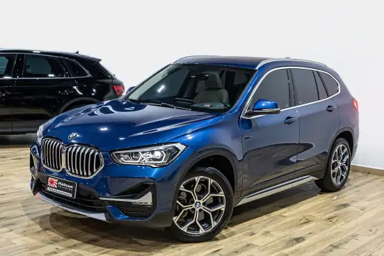 BMW-X1-2021