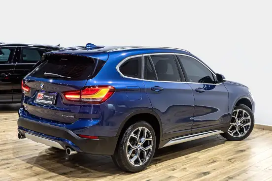 BMW-X1-2021