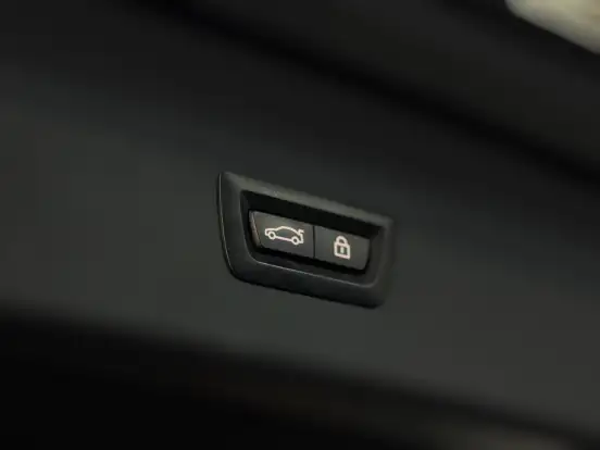 BMW-X1-2.0 16V TURBO ACTIVEFLEX SDRIVE20I X-LINE 4P AUTOMÁTICO BMW-X1-2020