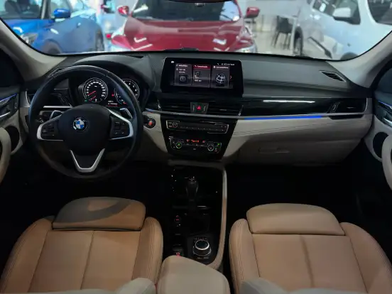 BMW-X1-2.0 16V TURBO ACTIVEFLEX SDRIVE20I X-LINE 4P AUTOMÁTICO BMW-X1-2020