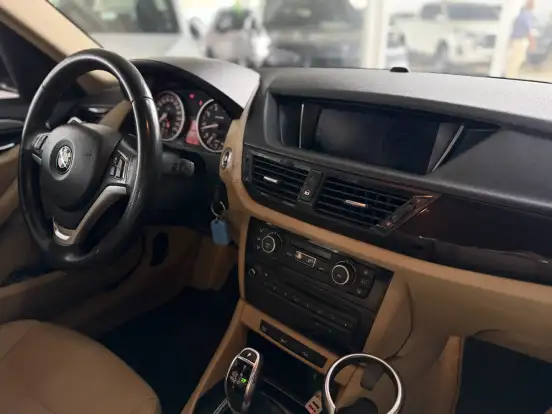 BMW-X1-2013