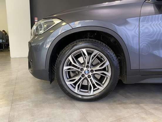 BMW-X1-2021
