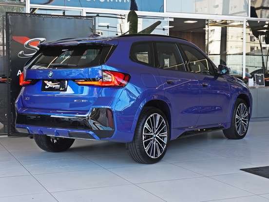BMW-X1-2023