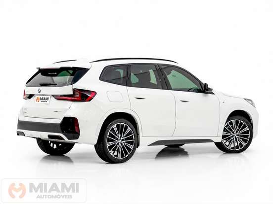 BMW-X1-2.0 16V TURBO GASOLINA SDRIVE20I X-LINE STEPTRONIC BMW-X1-2025