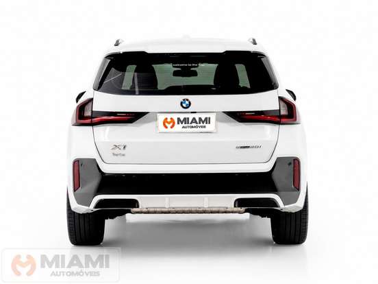 BMW-X1-2.0 16V TURBO GASOLINA SDRIVE20I X-LINE STEPTRONIC BMW-X1-2025