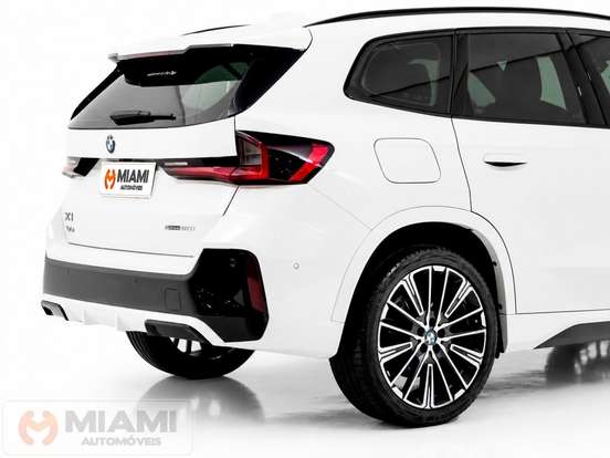 BMW-X1-2.0 16V TURBO GASOLINA SDRIVE20I X-LINE STEPTRONIC BMW-X1-2025