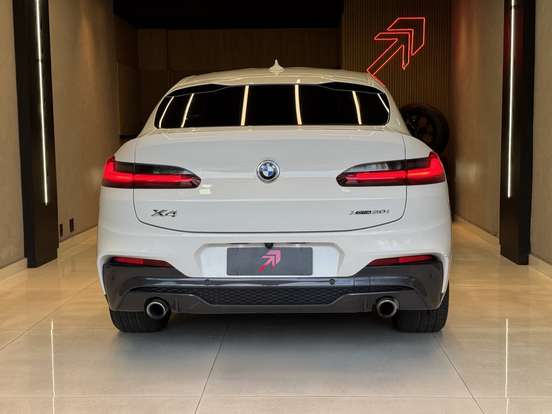 BMW-X4-2021