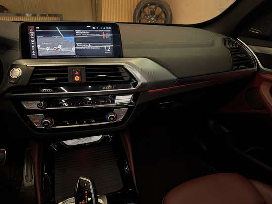 BMW-X4-2021
