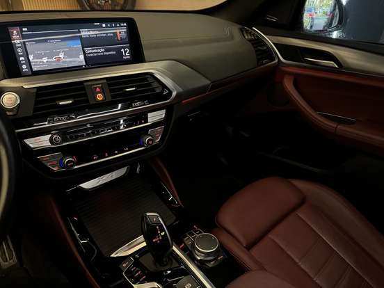 BMW-X4-2021