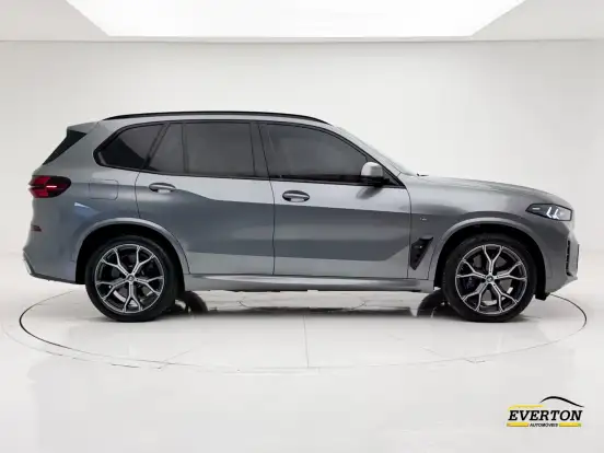 BMW-X5-3.0 I6 TURBO HÍBRIDO XDRIVE50E M SPORT AUTOMÁTICO BMW-X5-2023