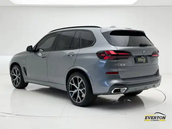 BMW-X5-2023