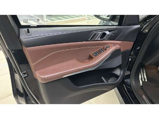 BMW-X5-2021