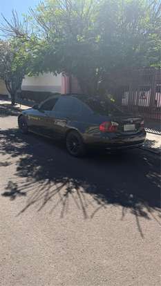 BMW-320i-2008