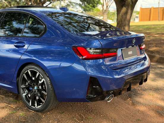 BMW-320i-2024