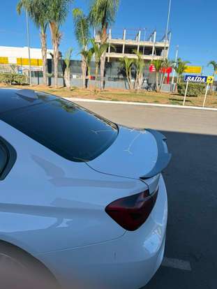 BMW-320i-2017