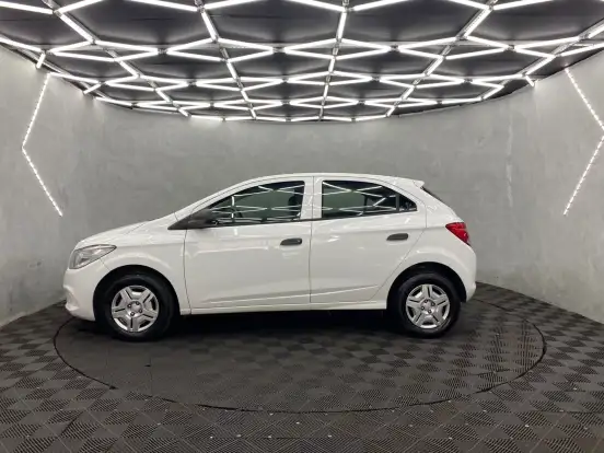 CHEVROLET-ONIX-2016