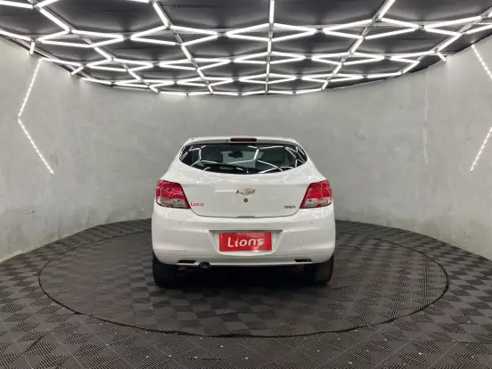 CHEVROLET-ONIX-2016