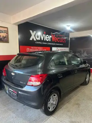 CHEVROLET-ONIX-2016