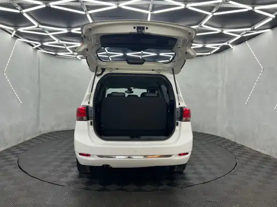 CHEVROLET-SPIN-2023