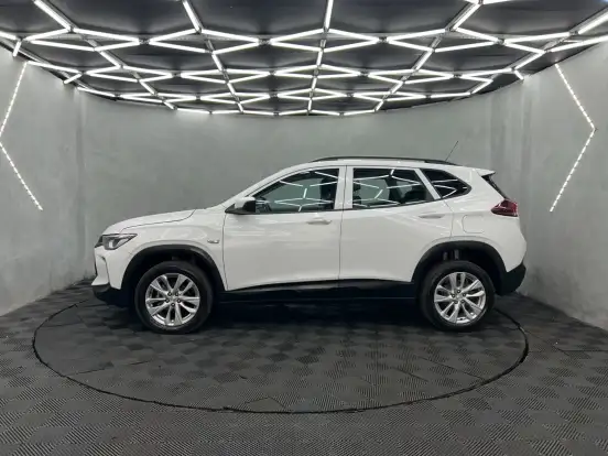 CHEVROLET-TRACKER-2023
