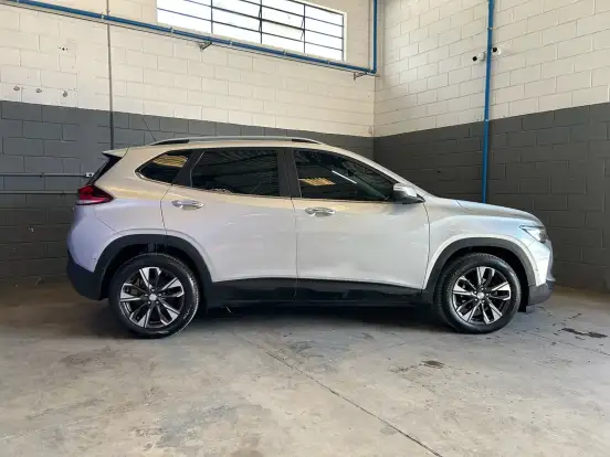CHEVROLET-TRACKER-2022