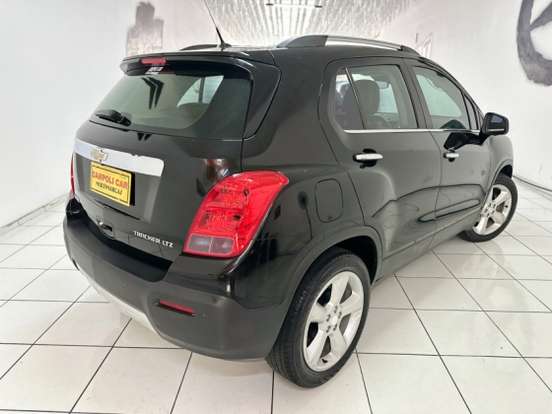 CHEVROLET-TRACKER-2015
