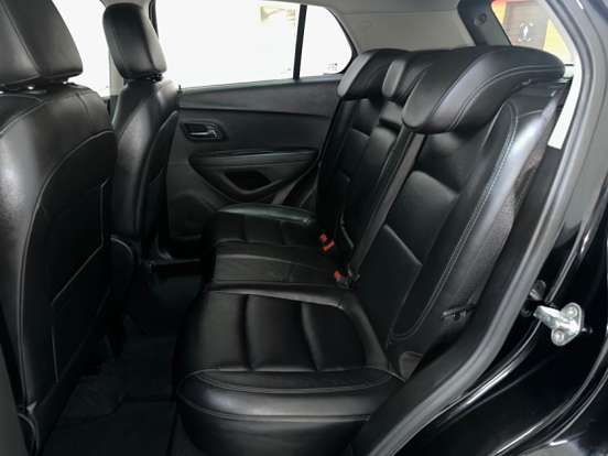 CHEVROLET-TRACKER-2015